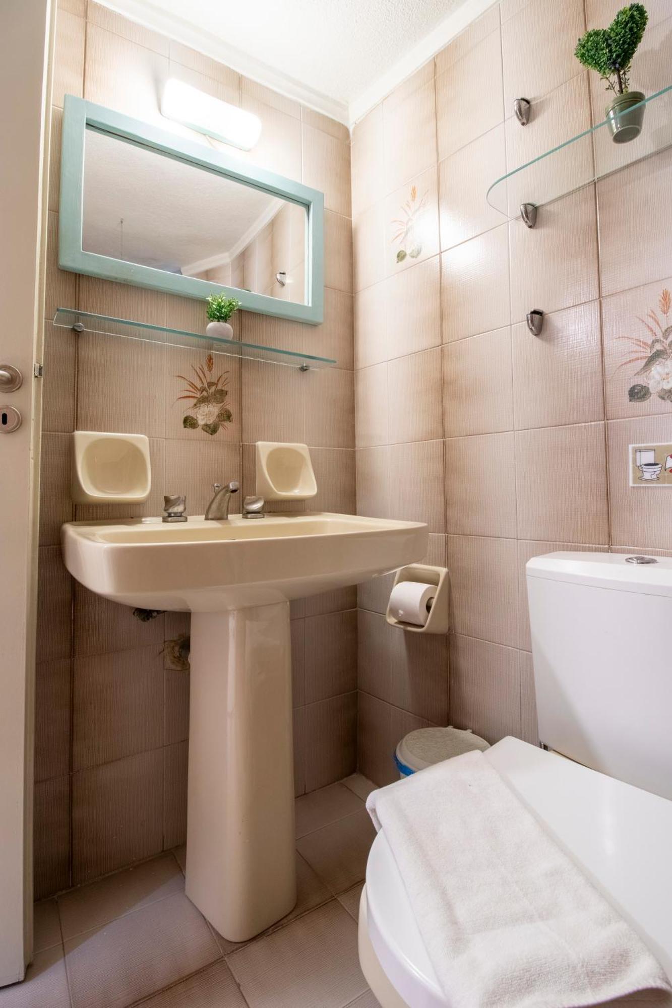 Modern City Apt In The Heart Of Heraklion Esterno foto