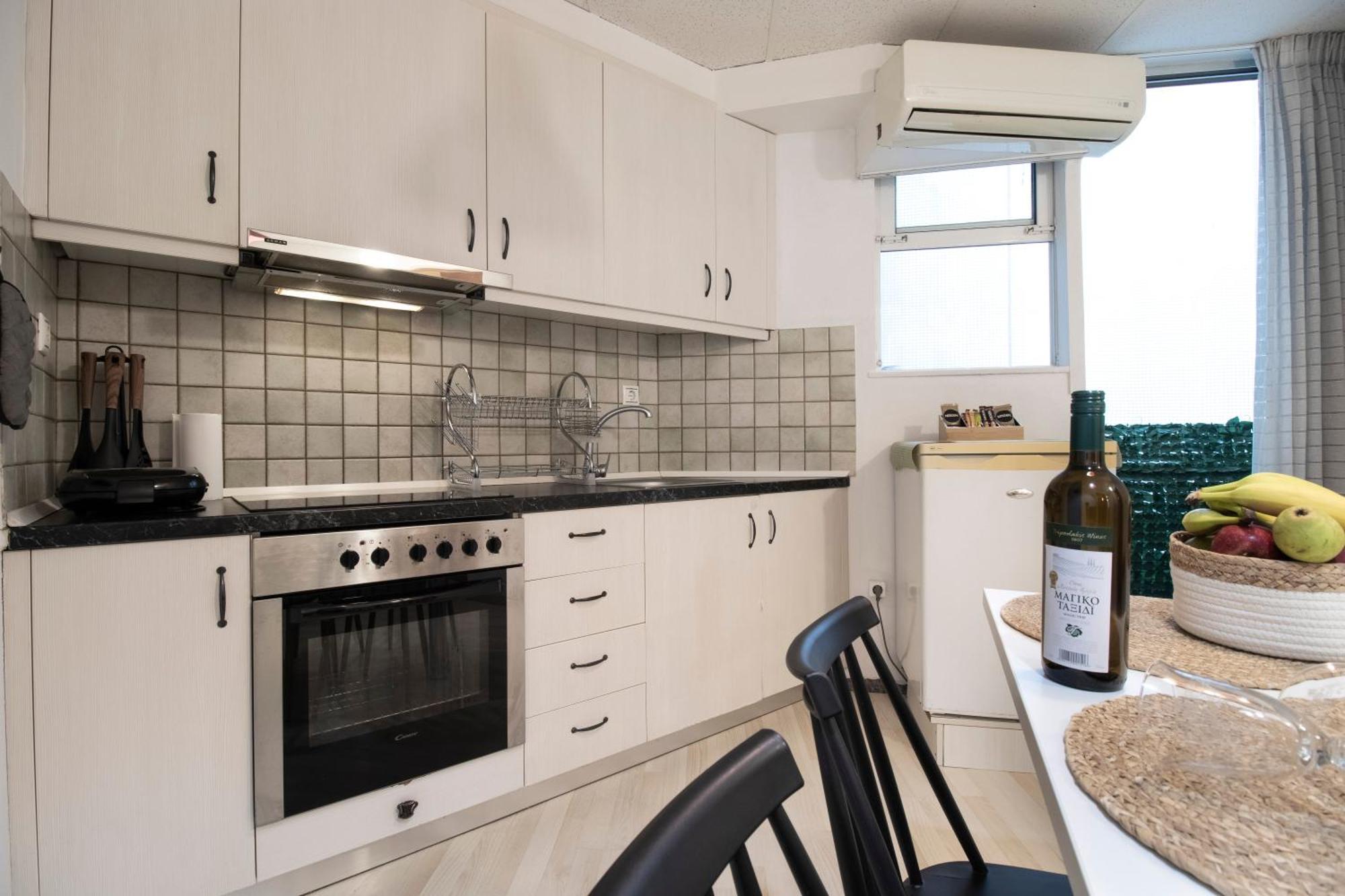Modern City Apt In The Heart Of Heraklion Esterno foto