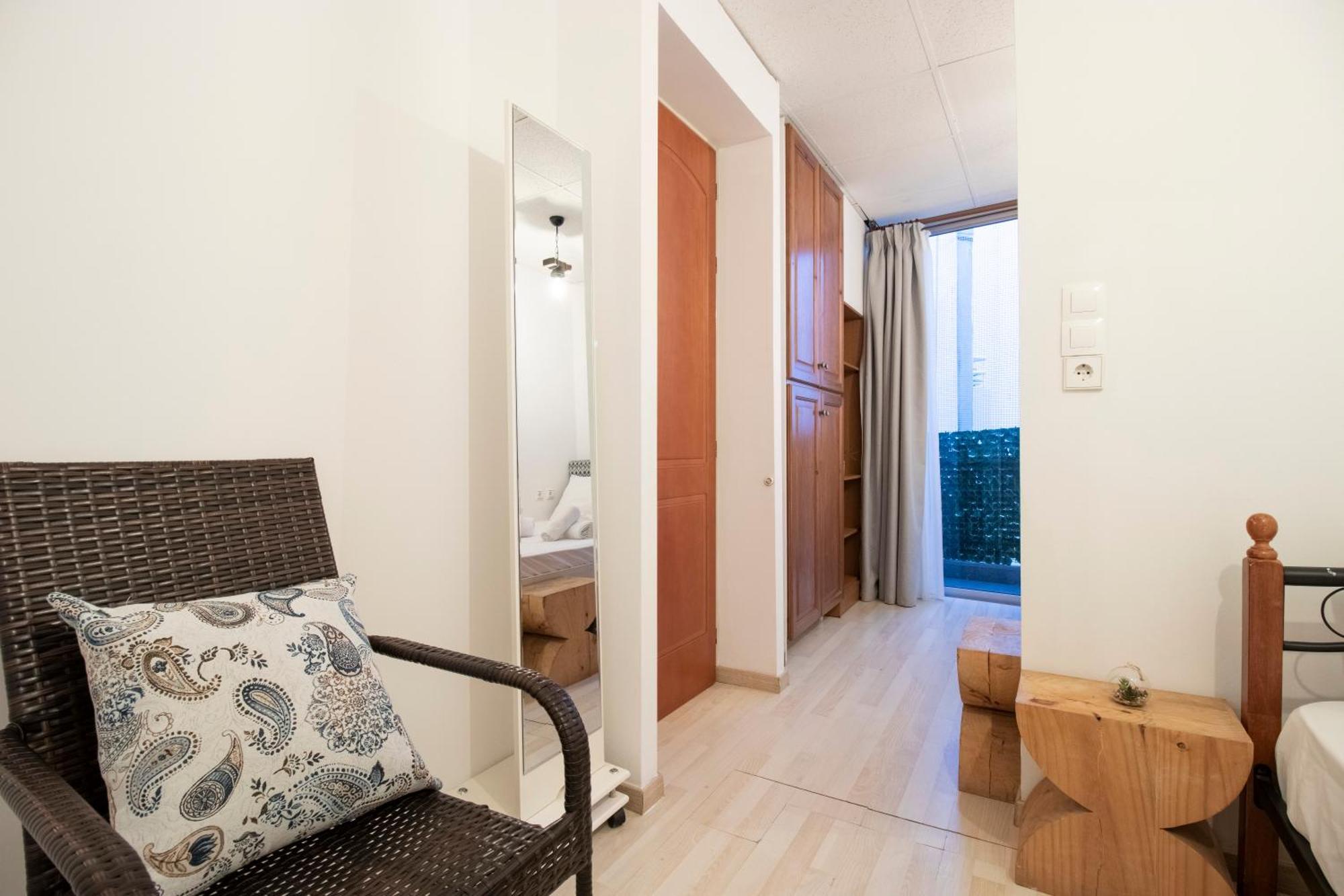 Modern City Apt In The Heart Of Heraklion Esterno foto